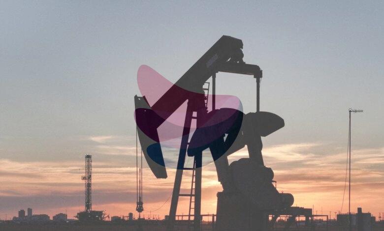 Oil prices surge while Asian share prices rise moderately