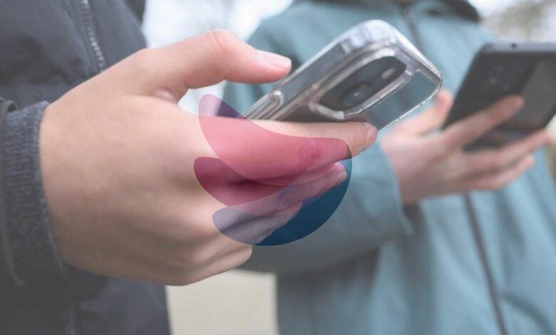 Under global spotlight, Australia plays hardball on social media ban