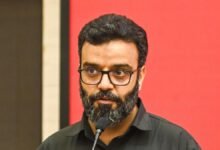 पार्टी छोड़ने की तैयारी में एनसी सांसद रुहुल्लाह ने काश्मीर यूनिवर्सिटी में छात्रों से मुलाकात की