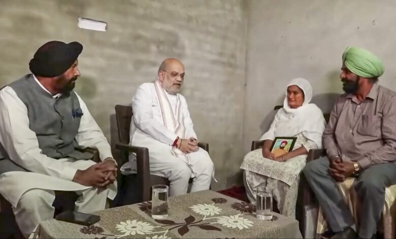 अमित शाह ने पंजाब में नशे के खिलाफ आवाज उठाने वालों के परिजनों से की मुलाकात