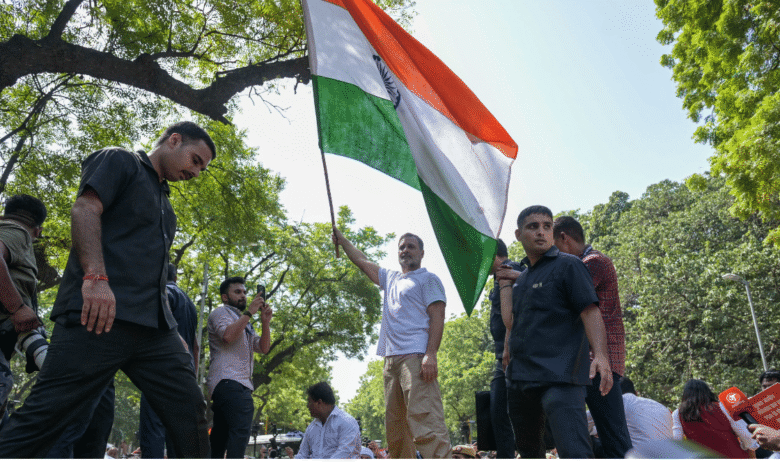 ECI ने विपक्षी सांसदों की संसद की अनेक्स में बैठक की मांग को बताया प्रोटोकॉल के खिलाफ