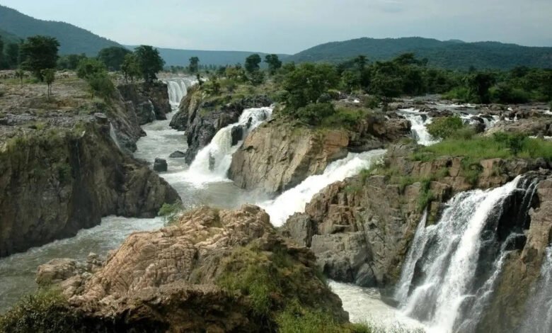 भारत के सबसे सुंदर जलप्रपात और उनकी लोकेशन