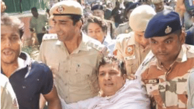 जान्तर मंच पर CEC Gyanesh Kumar के खिलाफ AAP नेताओं सौरभ भारद्वाज और संजीव झा गिरफ्तार