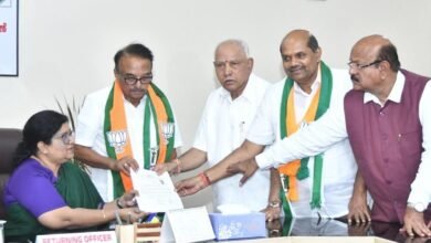 कांग्रेस और बीजेपी-जेडी(एस) उम्मीदवारों ने घोषित की नामांकन फाइलिंग, उत्तर-पूर्व शिक्षकों की सीट पर मुकाबला