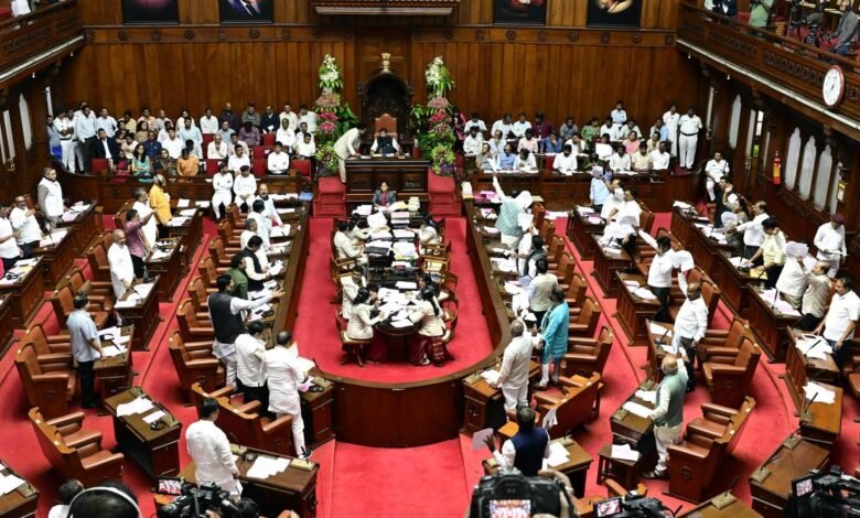कर्नाटक काउंसिल चुनाव में BJP-JD(S) गठबंधन और कांग्रेस की ताकत की होगी जांच