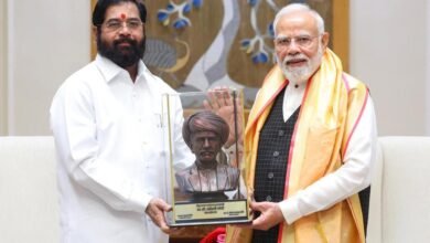 शिंदे ने महाराष्ट्र के सूखे पर पीएम मोदी से की मुलाकात, किसानों के समर्थन का आश्वासन