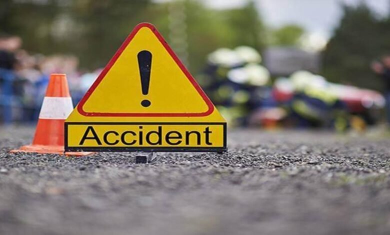 पेरुम्बावूर के निकट छह वर्षीय बालक की बाइक से गिरने के बाद लॉरी ने रौंदा