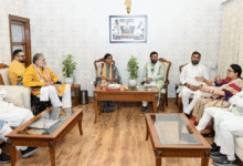 हथियारों के बिना मरीज़ों से मिलें—स्मृति ईरानी का हरियाणा BJP नेताओं को संदेश