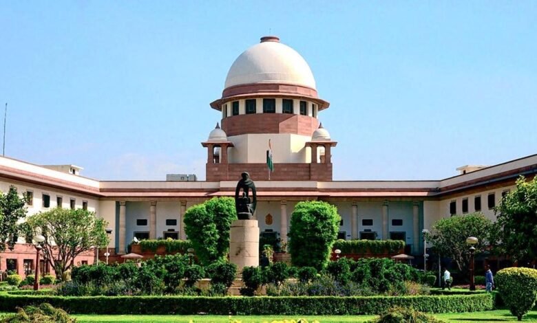 सुप्रीम कोर्ट ने CEC की अध्यक्षता वाली चुनाव आयोग की फैसलों को चैलेंज करने वाली याचिका पर ईसीआई और केंद्र को नोटिस जारी किया