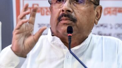 बंगाल के सीएम ने पत्रकारों से देशभक्ति में समझौता न करने का आह्वान किया